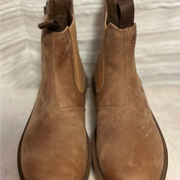 Sorel Women’s Hi-Line Chelsea Boots - Picture 3 of 5